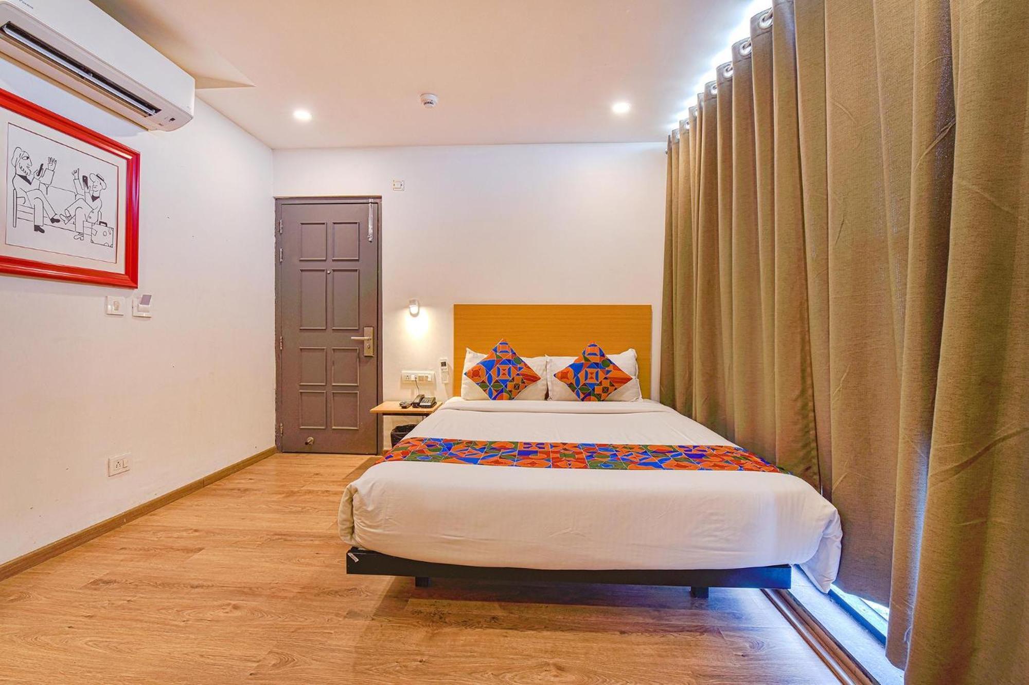 Fabhotel Ny Townhouse Ahmedabad Exteriör bild
