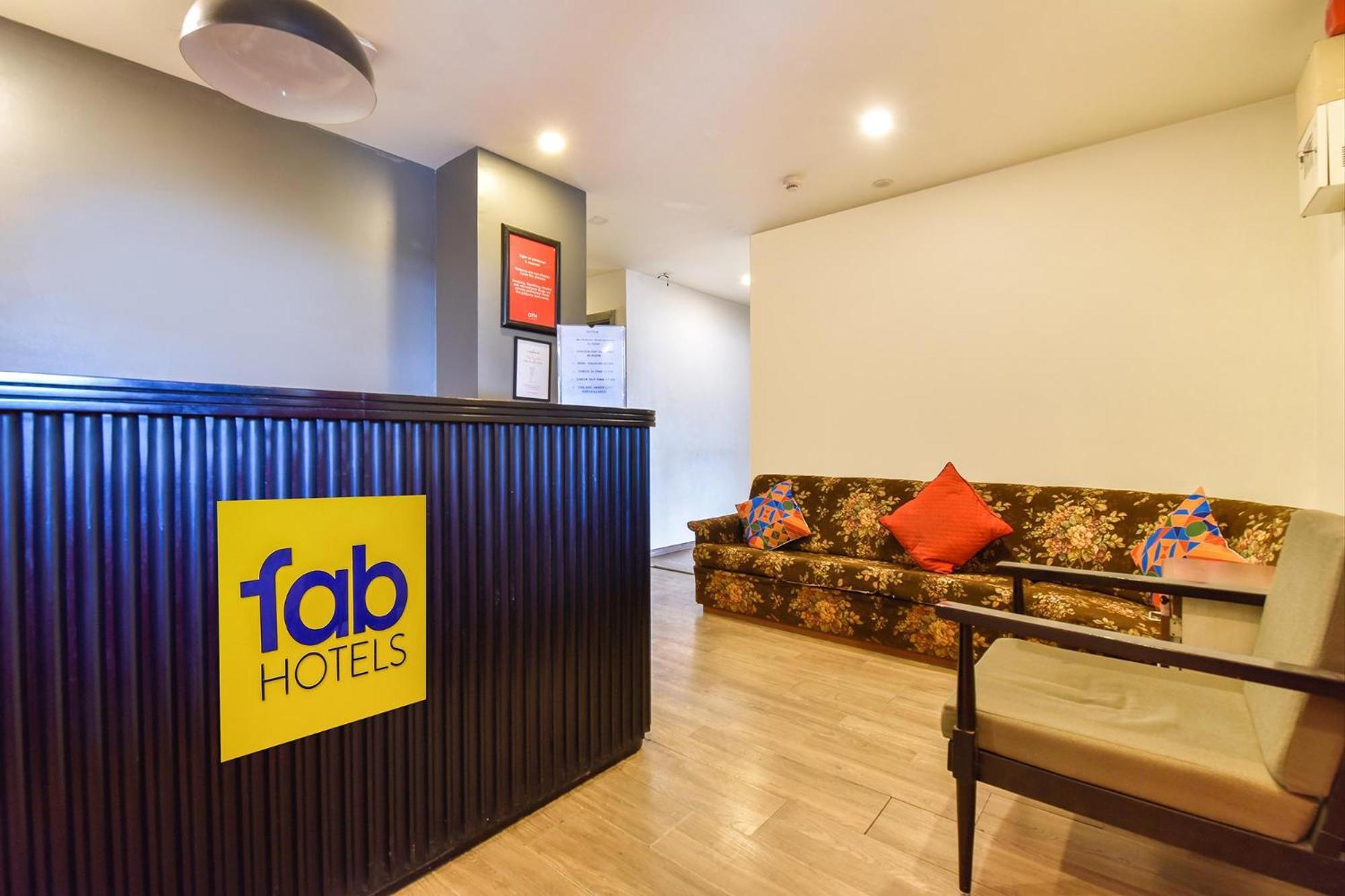 Fabhotel Ny Townhouse Ahmedabad Exteriör bild